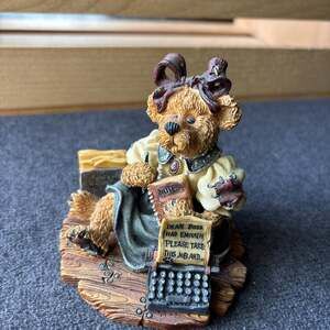 Boyds Bears & Friends Bearstone Collection "Ms. Friday... Take This Job" Style #